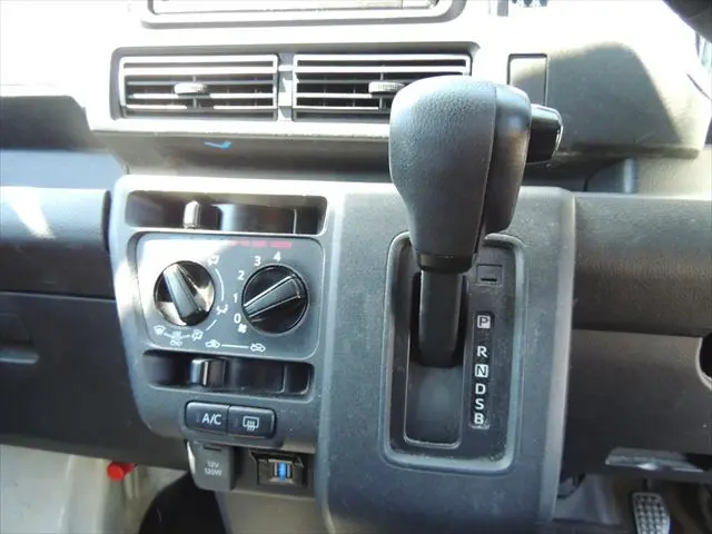 ダイハツ ハイゼットバン 3BD-S700V(2WD)の写真43