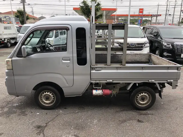 ダイハツ ハイゼットトラック EBD-S500P(2WD)の写真11