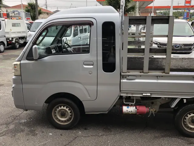 ダイハツ ハイゼットトラック EBD-S500P(2WD)の写真13