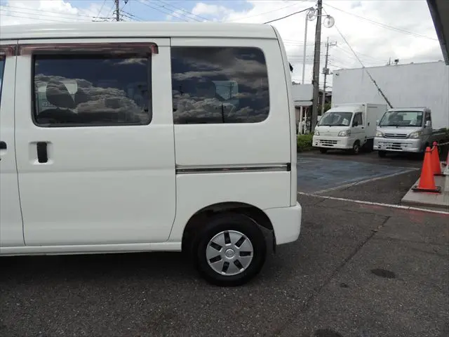 トヨタ ピクシスバン EBD-S321M(2WD)の写真18