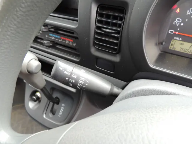 ダイハツ ハイゼットバン EBD-S321V(2WD)の写真40