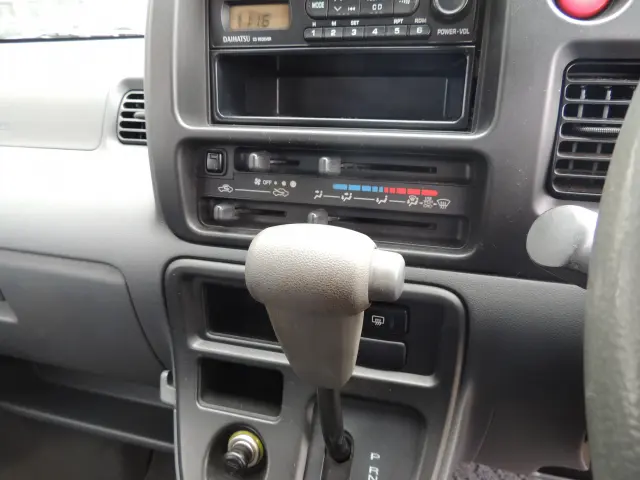 ダイハツ ハイゼットバン EBD-S321V(2WD)の写真45