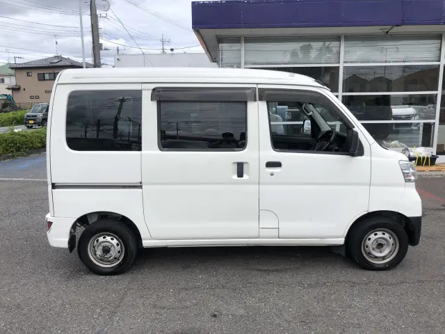 スバル サンバー バン EBD-S321B(2WD)の写真5