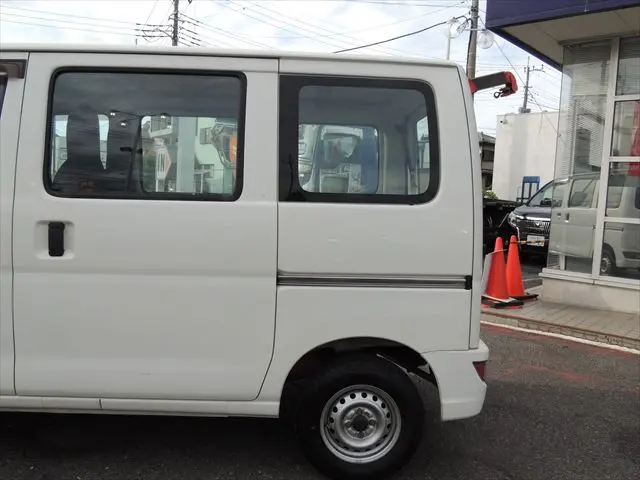 トヨタ ピクシスバン EBD-S321M(2WD)の写真17