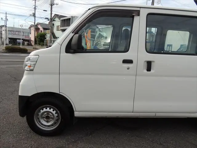 トヨタ ピクシスバン EBD-S321M(2WD)の写真18