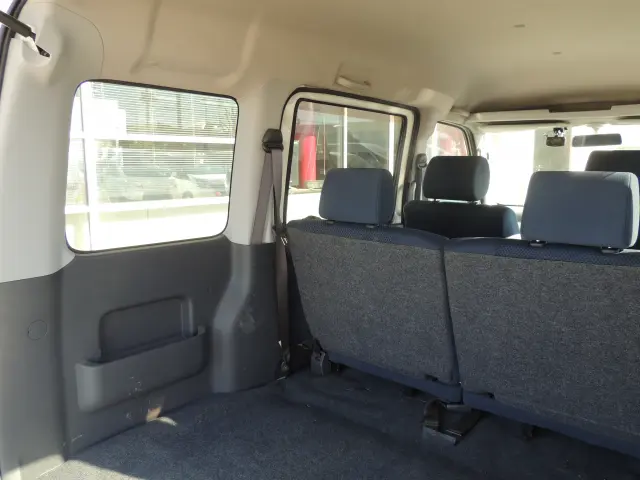 ダイハツ ハイゼットバン EBD-S321V(4WD)の写真29