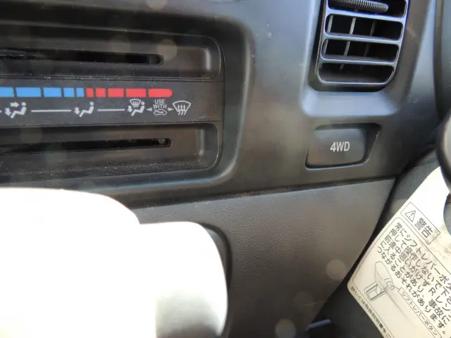 ダイハツ ハイゼットバン EBD-S321V(4WD)の写真43