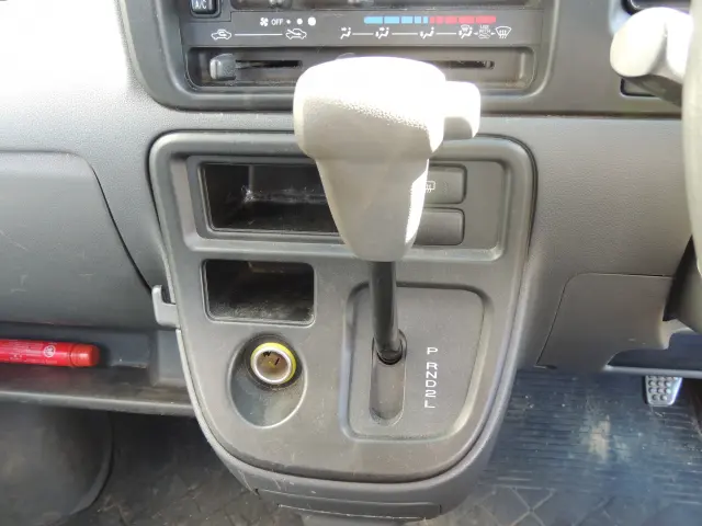 ダイハツ ハイゼットバン EBD-S321V(4WD)の写真45