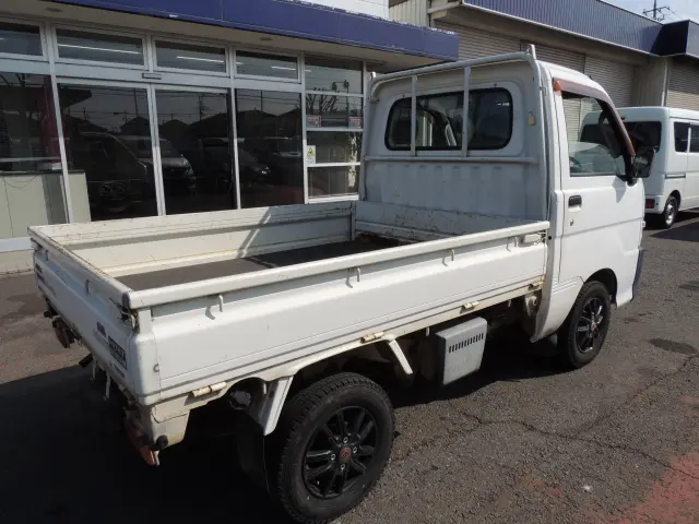 ダイハツ ハイゼットトラック GD-S210P(4WD)の写真6