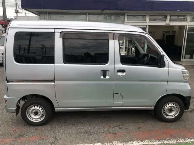 トヨタ ピクシスバン 3BD-S321M(2WD)の写真5
