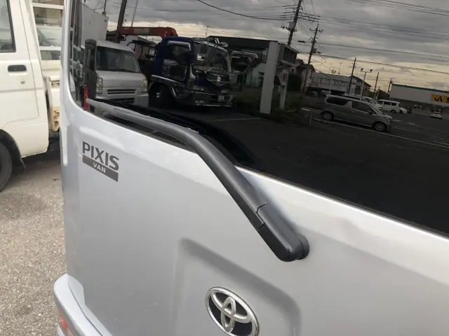 トヨタ ピクシスバン 3BD-S321M(2WD)の写真18