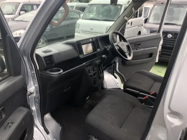 トヨタ ピクシスバン 3BD-S321M(2WD)の写真30