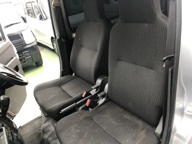 トヨタ ピクシスバン 3BD-S321M(2WD)の写真31