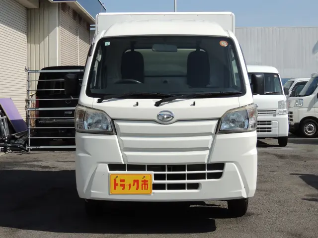 ダイハツ ハイゼットトラック EBD-S500P(2WD)の写真2