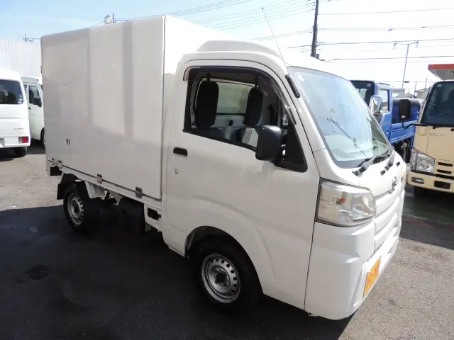 ダイハツ ハイゼットトラック EBD-S500P(2WD)の写真11