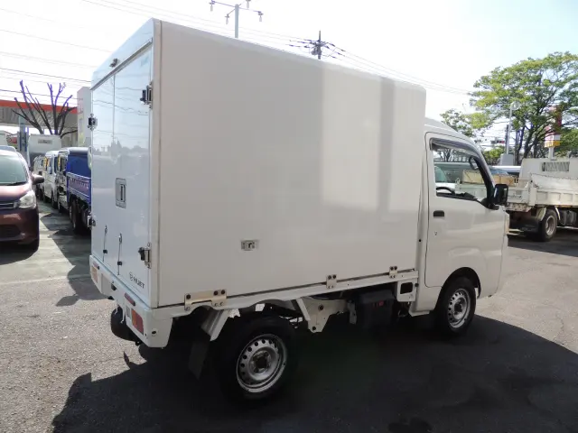 ダイハツ ハイゼットトラック EBD-S500P(2WD)の写真13