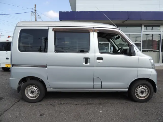 ダイハツ ハイゼットバン LE-S320V(2WD)の写真5