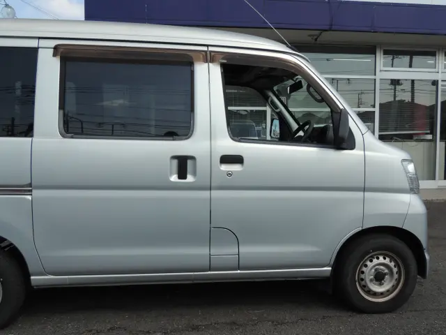 ダイハツ ハイゼットバン LE-S320V(2WD)の写真6