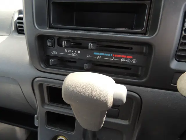 ダイハツ ハイゼットバン LE-S320V(2WD)の写真44