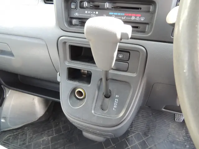 ダイハツ ハイゼットバン LE-S320V(2WD)の写真45