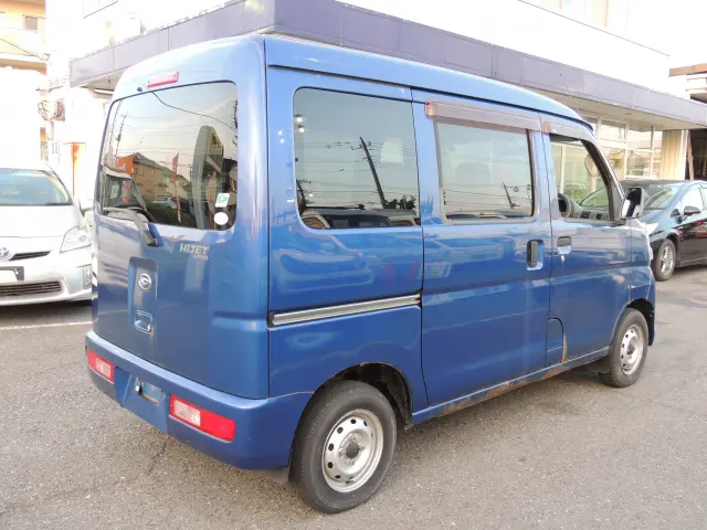 ダイハツ ハイゼットバン EBD-S331V(4WD)の写真6