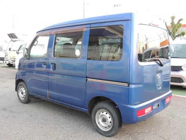 ダイハツ ハイゼットバン EBD-S331V(4WD)の写真10