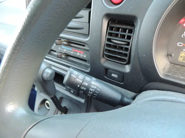 ダイハツ ハイゼットバン EBD-S331V(4WD)の写真34