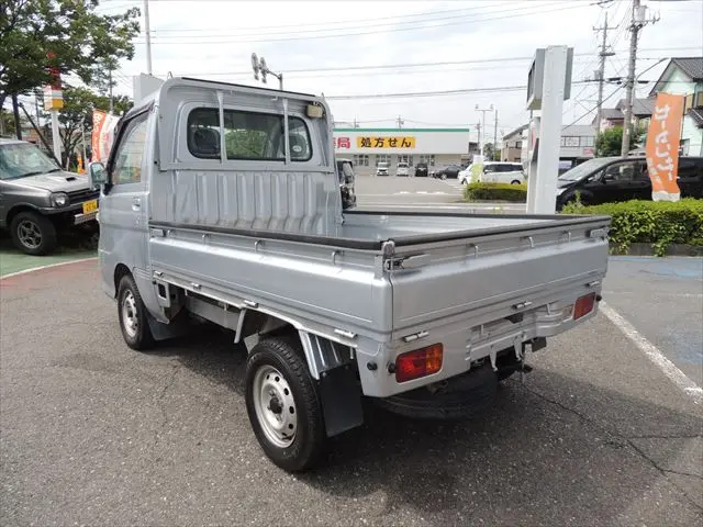 ダイハツ ハイゼットトラック EBD-S201P(2WD)の写真10