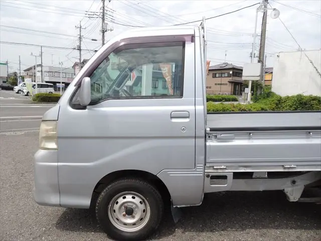 ダイハツ ハイゼットトラック EBD-S201P(2WD)の写真12
