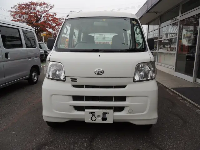 ダイハツ ハイゼットバン EBD-S331V(4WD)の写真2