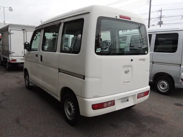 ダイハツ ハイゼットバン EBD-S331V(4WD)の写真6