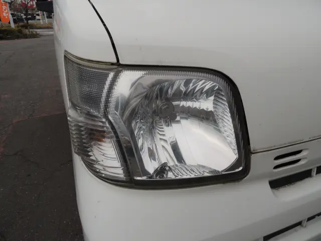 ダイハツ ハイゼットバン EBD-S331V(4WD)の写真8