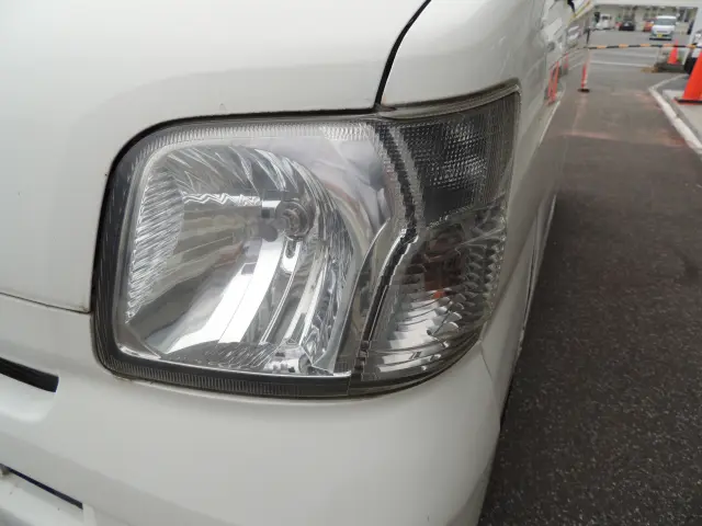 ダイハツ ハイゼットバン EBD-S331V(4WD)の写真9