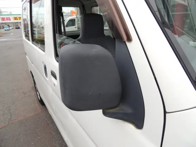 ダイハツ ハイゼットバン EBD-S331V(4WD)の写真10