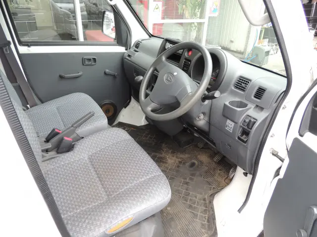 ダイハツ ハイゼットバン EBD-S331V(4WD)の写真14
