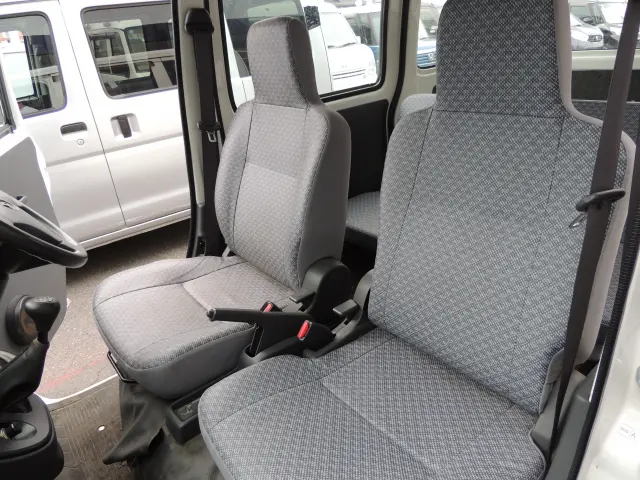 ダイハツ ハイゼットバン EBD-S331V(4WD)の写真22