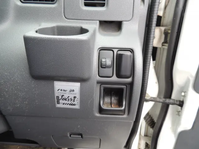 ダイハツ ハイゼットバン EBD-S331V(4WD)の写真27