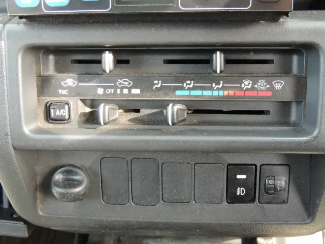 ダイハツ ハイゼットトラック EBD-S500P(2WD)の写真35