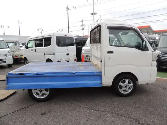 ダイハツ ハイゼットトラック EBD-S500P(2WD)の写真17