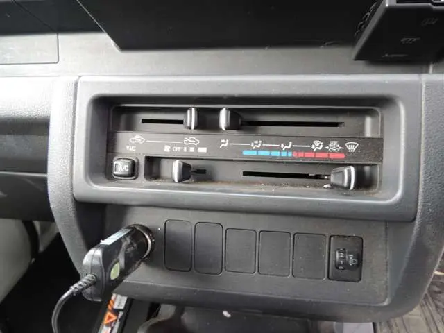 ダイハツ ハイゼットトラック EBD-S500P(2WD)の写真36