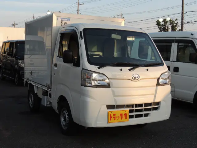 ダイハツ ハイゼットトラック EBD-S500P(2WD)の写真3