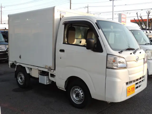 ダイハツ ハイゼットトラック EBD-S500P(2WD)の写真4