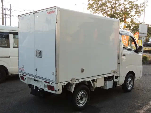 ダイハツ ハイゼットトラック EBD-S500P(2WD)の写真8