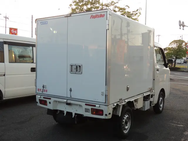 ダイハツ ハイゼットトラック EBD-S500P(2WD)の写真9