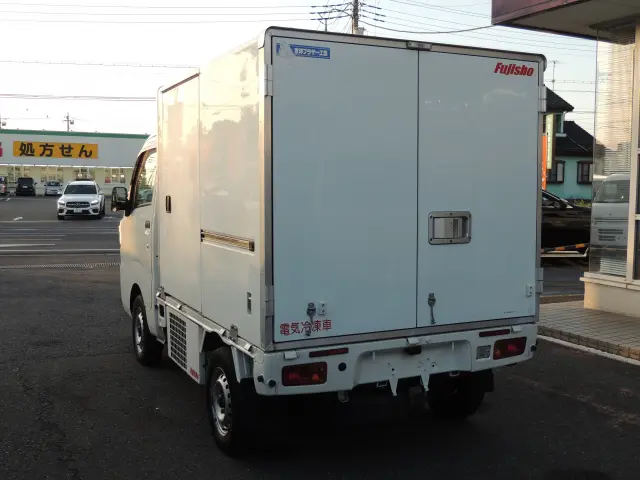 ダイハツ ハイゼットトラック EBD-S500P(2WD)の写真11