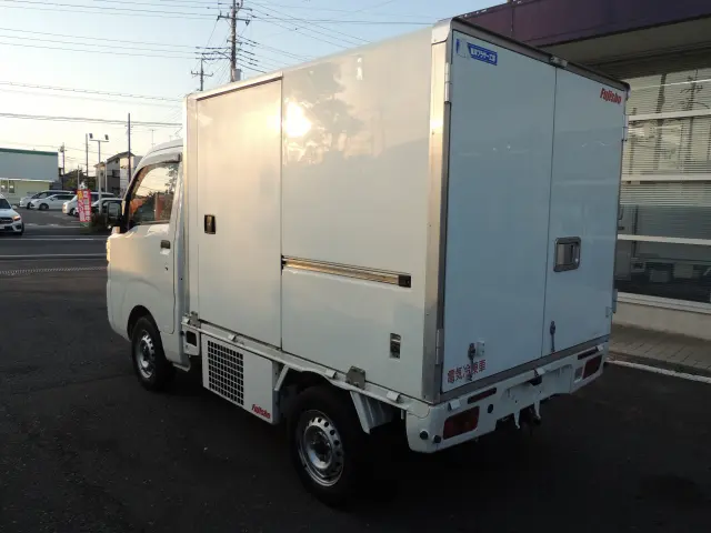 ダイハツ ハイゼットトラック EBD-S500P(2WD)の写真12