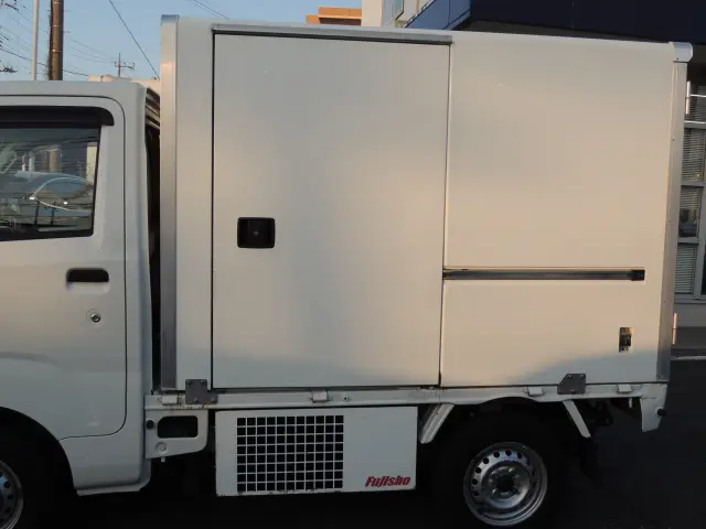 ダイハツ ハイゼットトラック EBD-S500P(2WD)の写真14