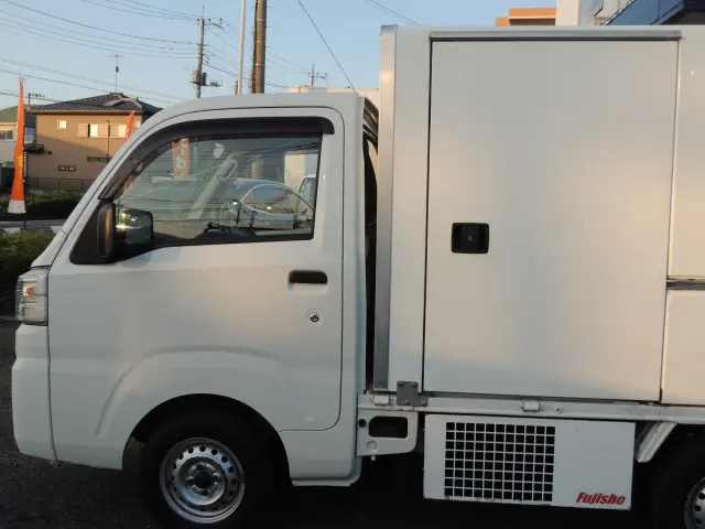 ダイハツ ハイゼットトラック EBD-S500P(2WD)の写真15