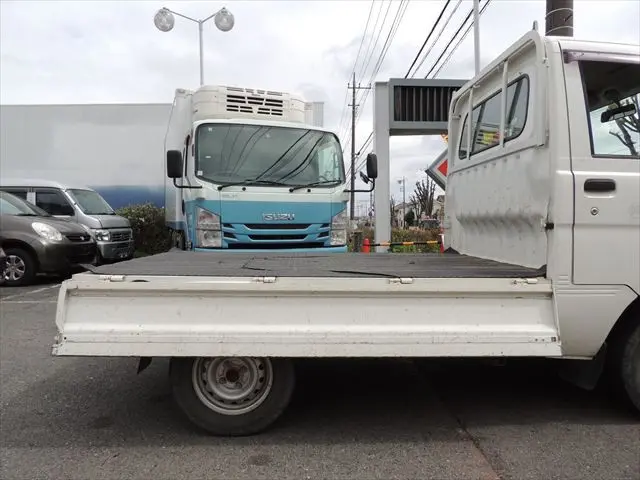 ダイハツ ハイゼットトラック EBD-S201P(2WD)の写真22