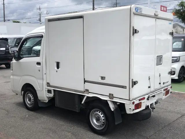 ダイハツ ハイゼットトラック EBD-S500P(2WD)の写真10